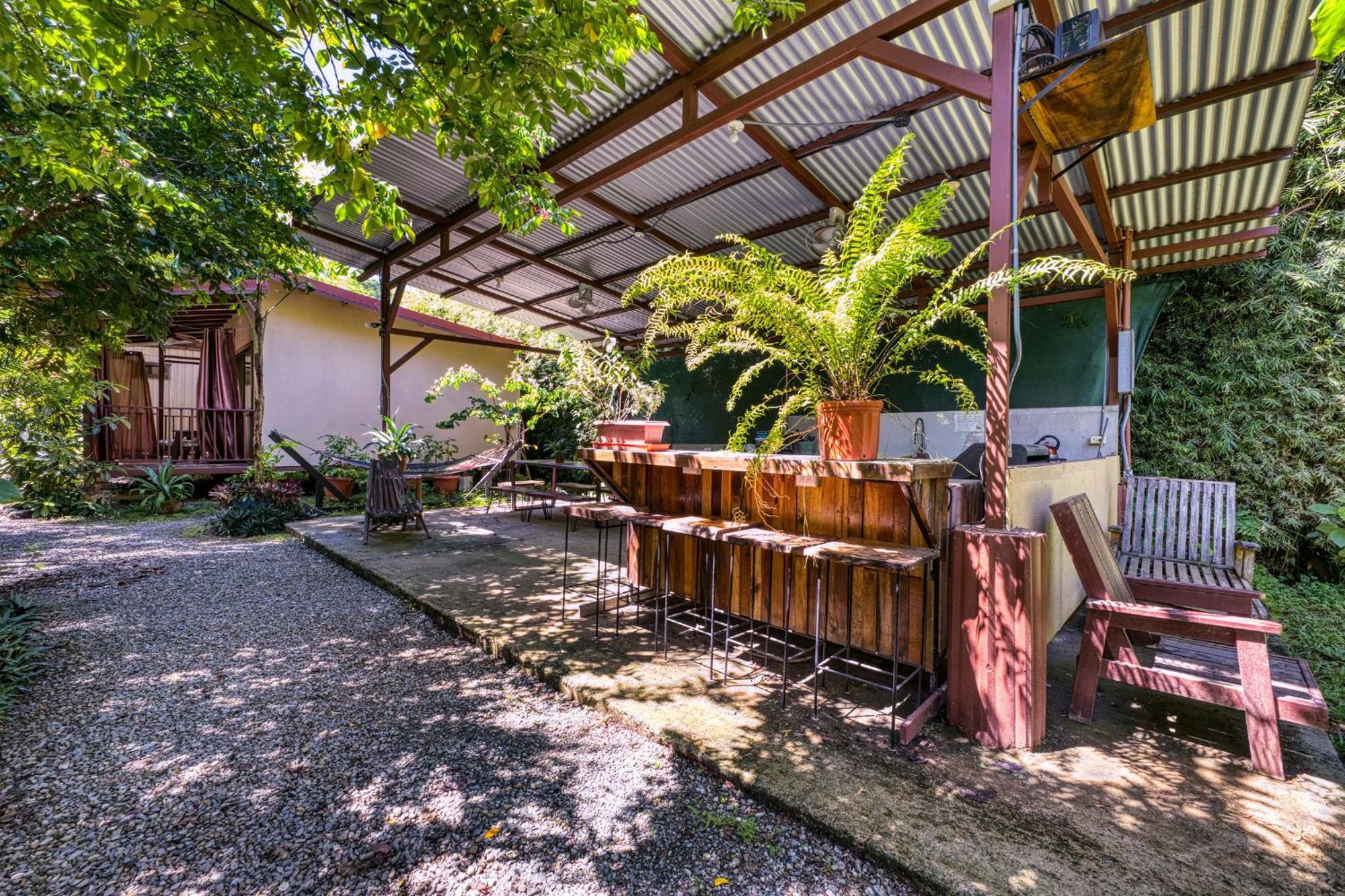 Bamboo River House And Hotel Dominical Eksteriør bilde