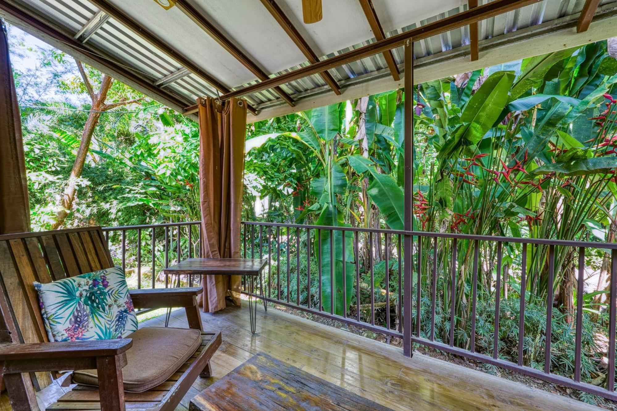 Bamboo River House And Hotel Dominical Eksteriør bilde