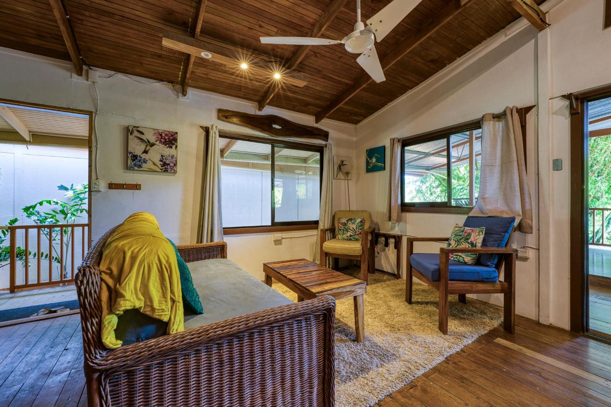 Bamboo River House And Hotel Dominical Eksteriør bilde